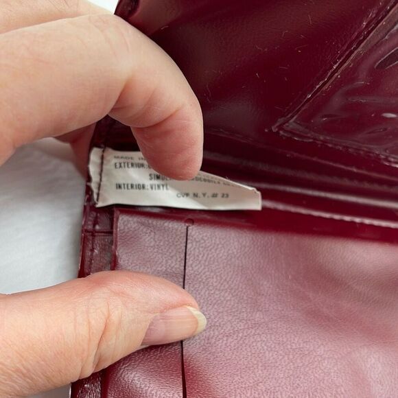 Vintage CVP croc embossed leather wallet . - Picture 6 of 8